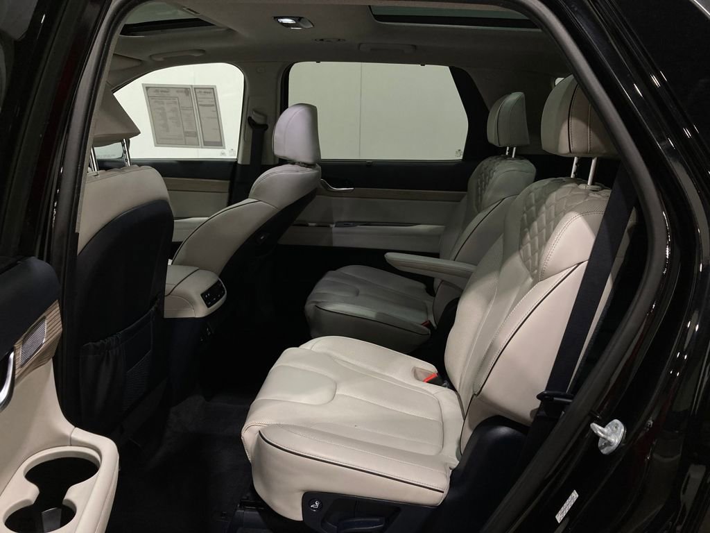 Used 2022 Hyundai Palisade Limited image 17