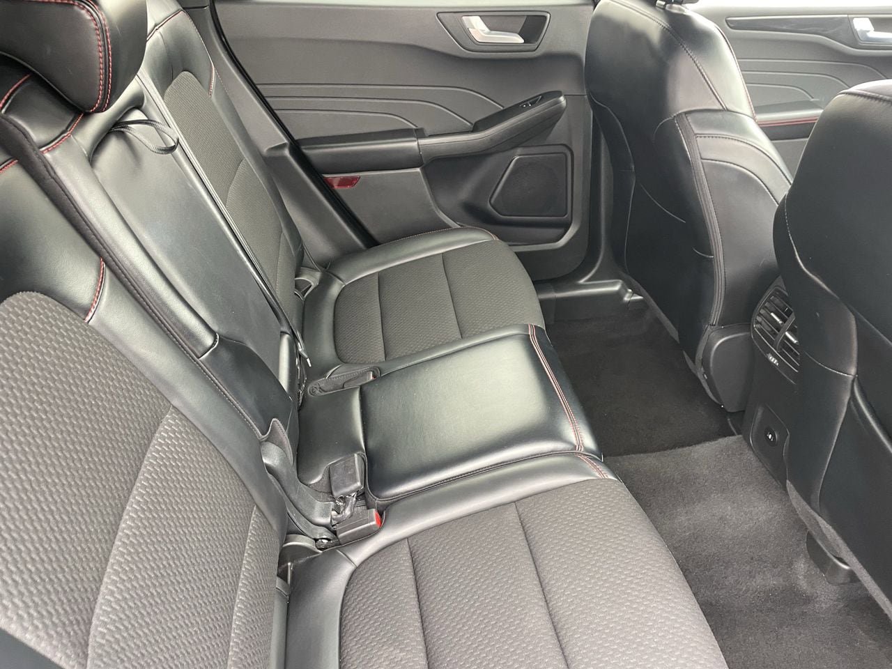 Certified 2024 Ford Escape ST-Line w/ Cold Weather Package FWD image 13