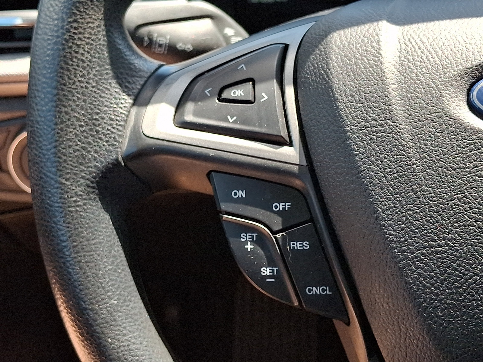 Certified 2020 Ford Fusion SE FWD image 23