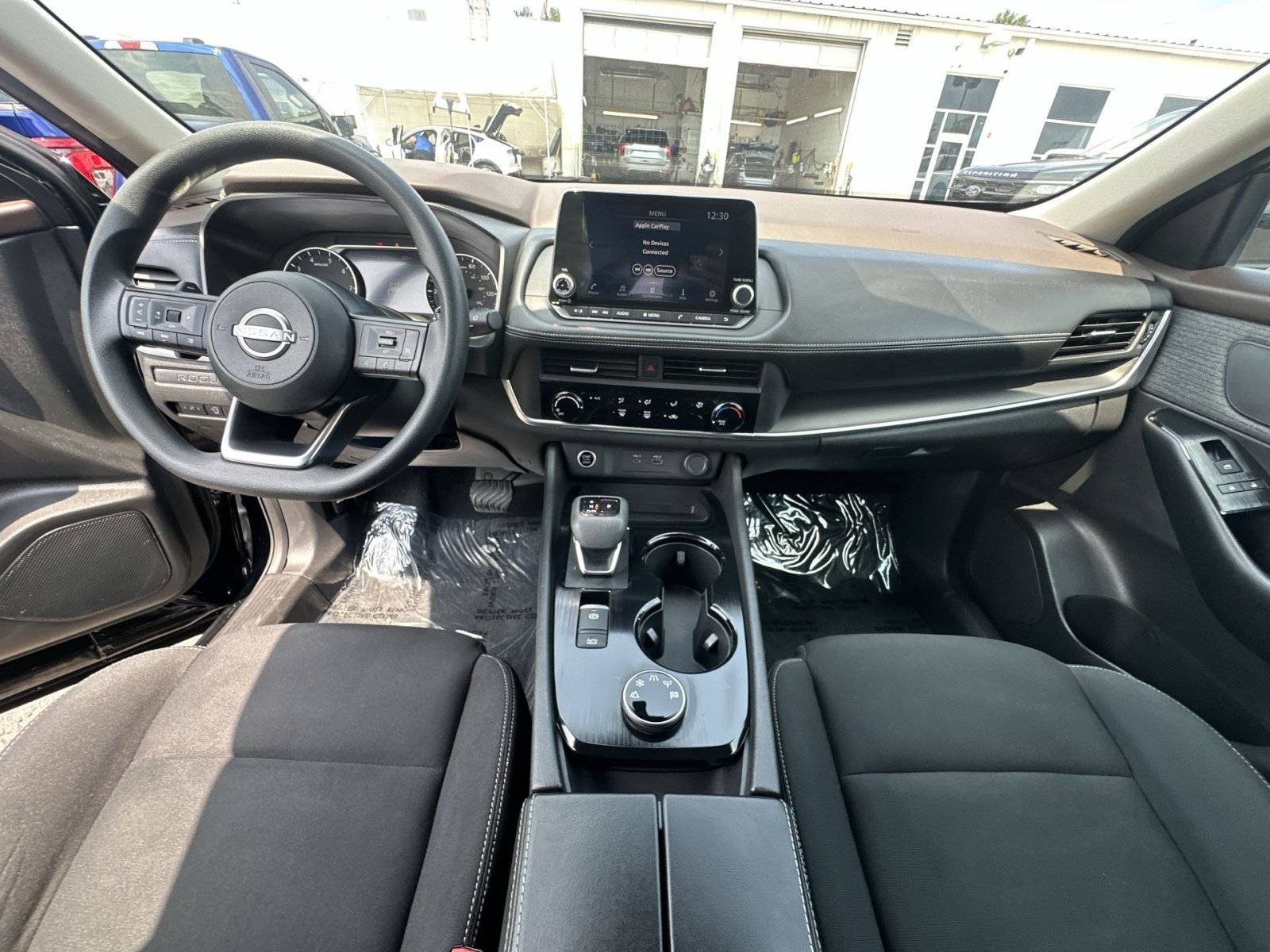 Used 2023 Nissan Rogue S AWD/4WD image 30