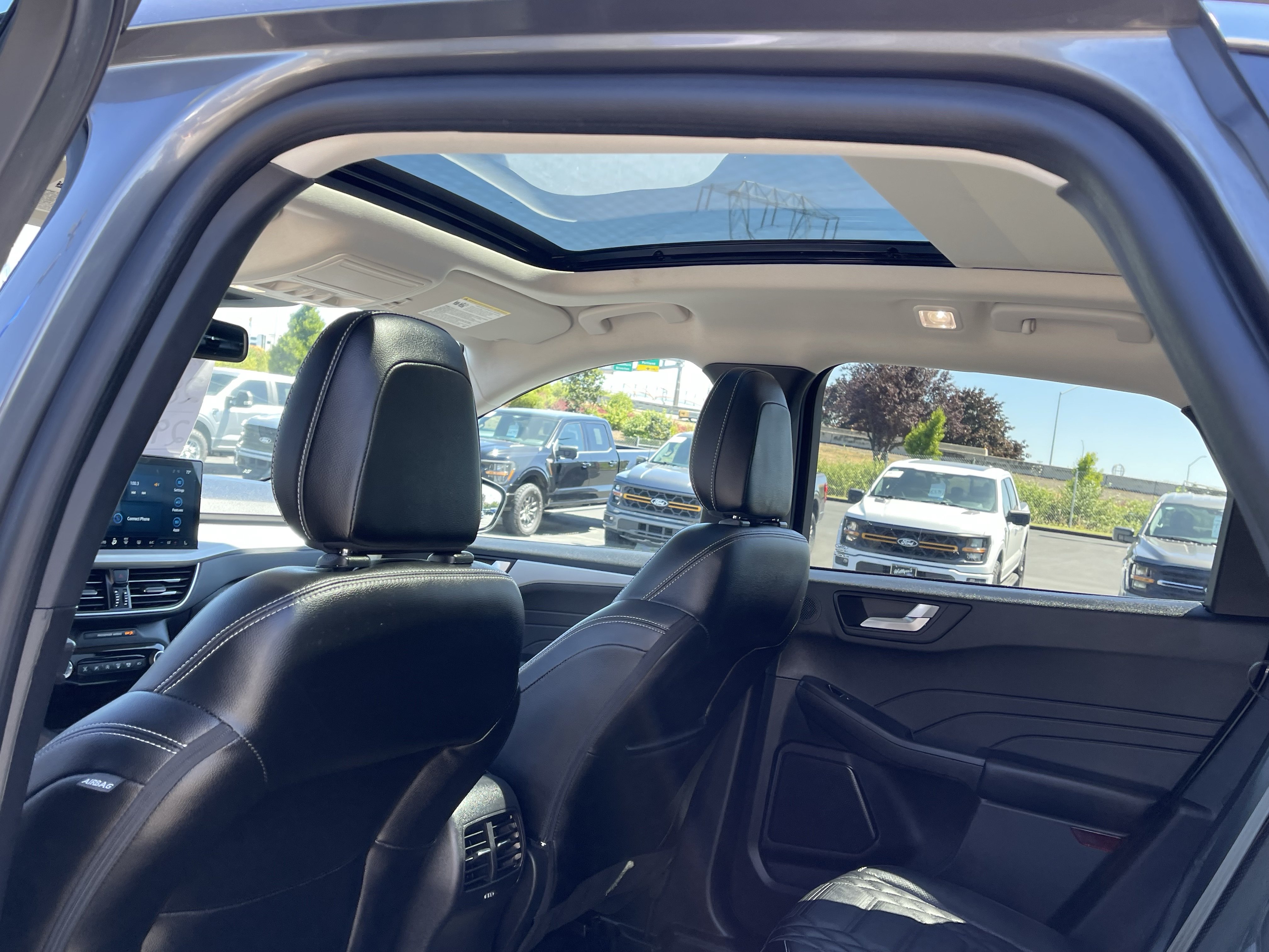 Certified 2023 Ford Escape Platinum w/ Premium Technology Package AWD/4WD image 13