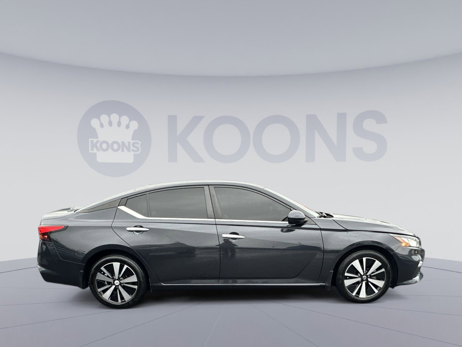 Used 2021 Nissan Altima 2.5 SV FWD image 12