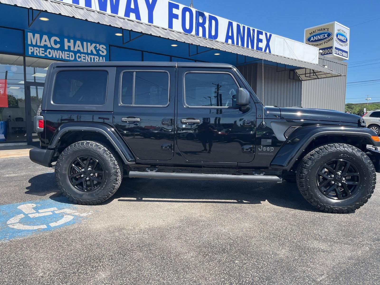 Used 2023 Jeep Wrangler Unlimited Sport AWD/4WD image 7