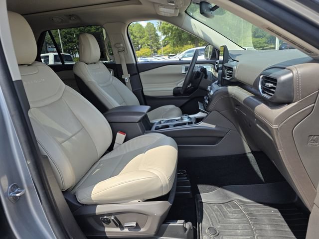 Certified 2020 Ford Explorer Platinum w/ Premium Technology Package AWD/4WD image 30