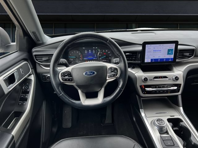 Certified 2022 Ford Explorer XLT w/ Equipment Group 202A AWD/4WD image 12