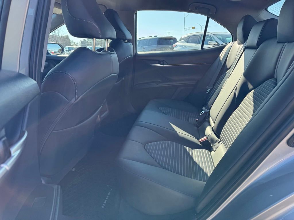 Used 2024 Toyota Camry SE image 23