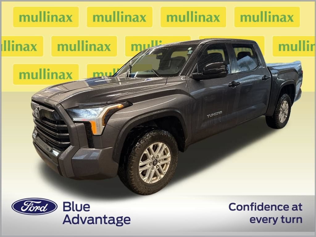 Used 2025 Toyota Tundra SR5 AWD/4WD image 2