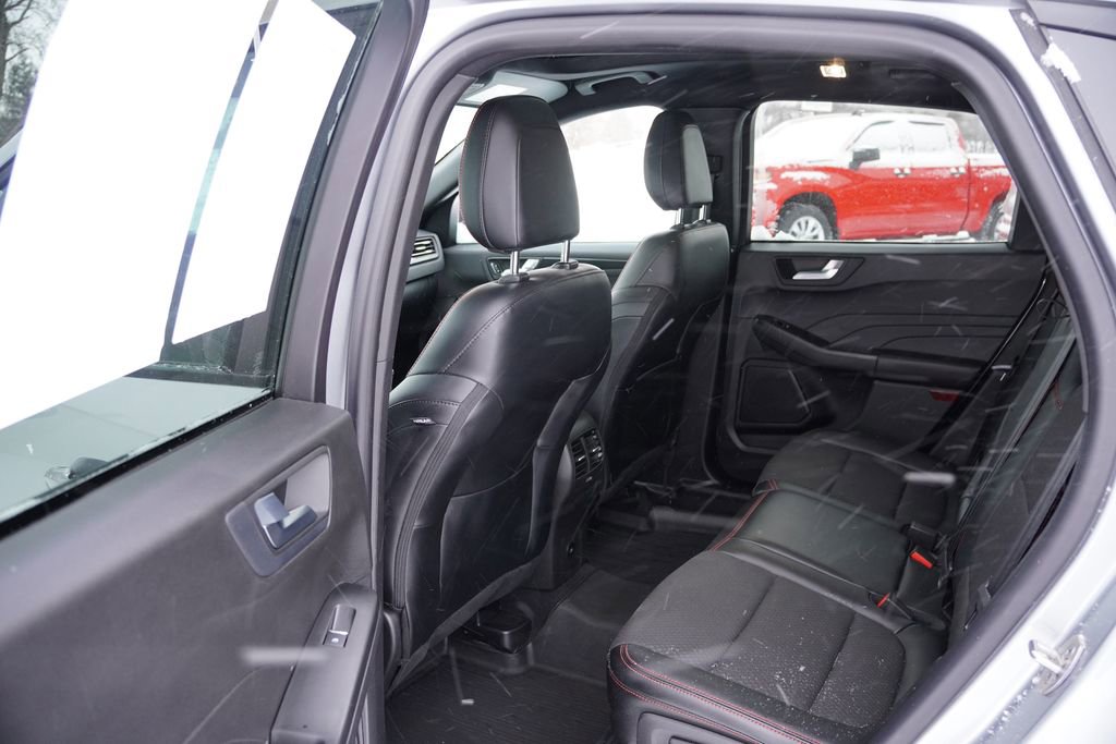 Certified 2023 Ford Escape ST-Line w/ Tech Pack #1 image 17