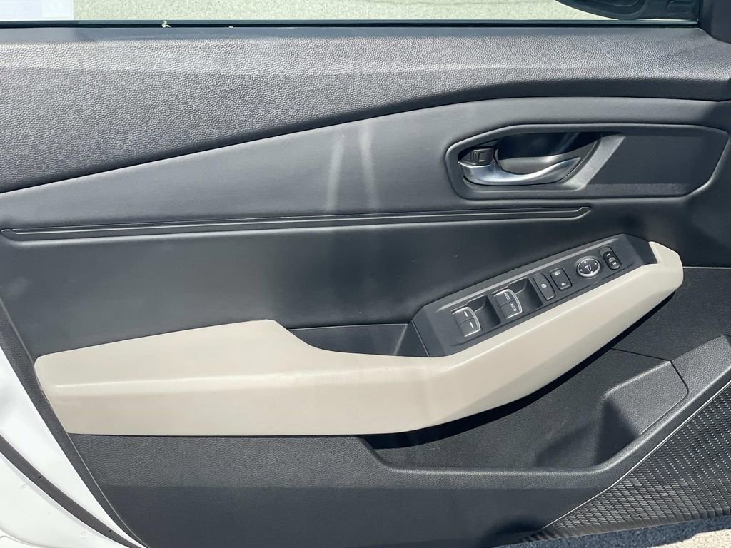 Used 2023 Honda Accord EX image 23