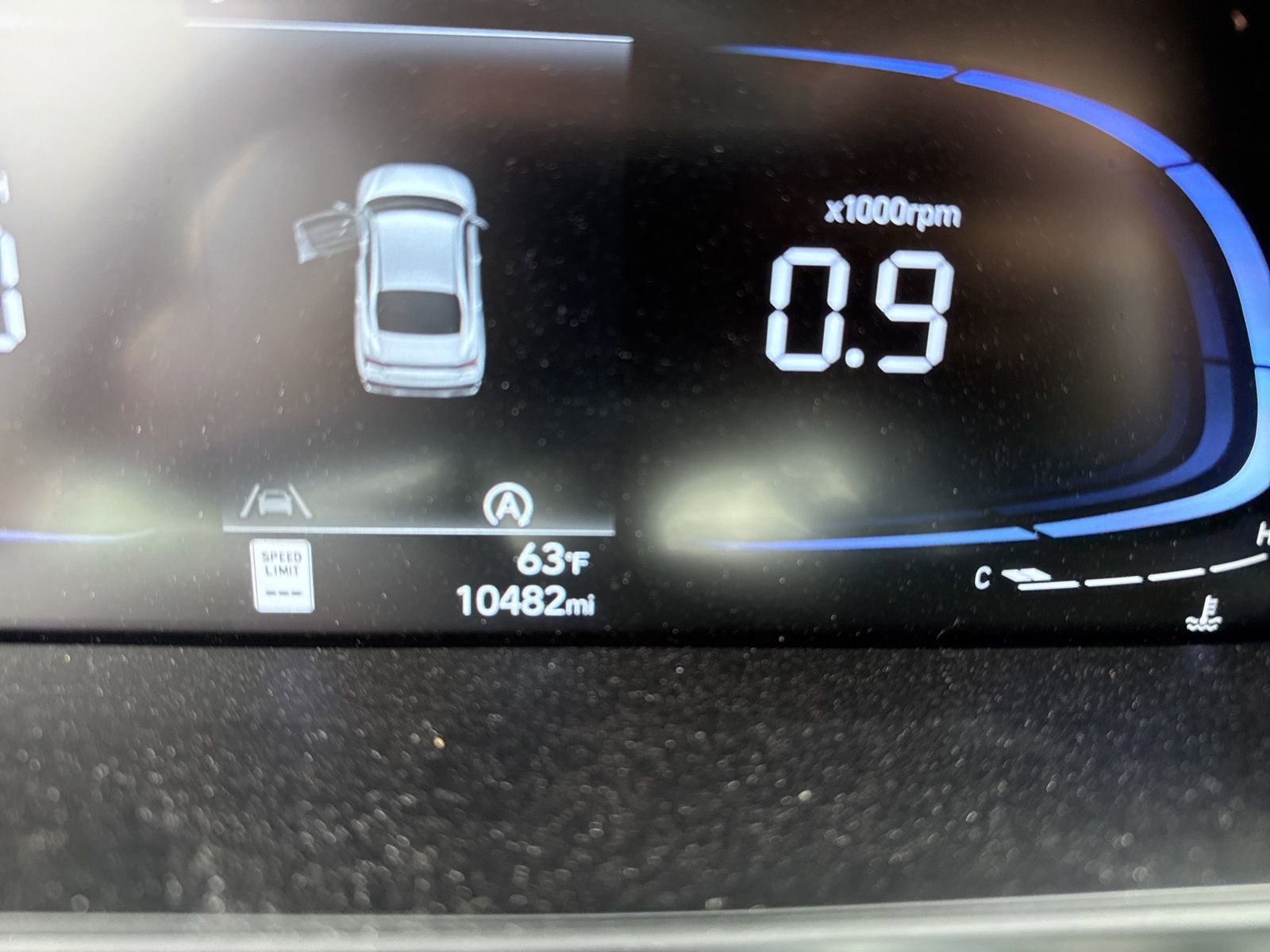 Used 2025 Hyundai Elantra SE FWD image 11