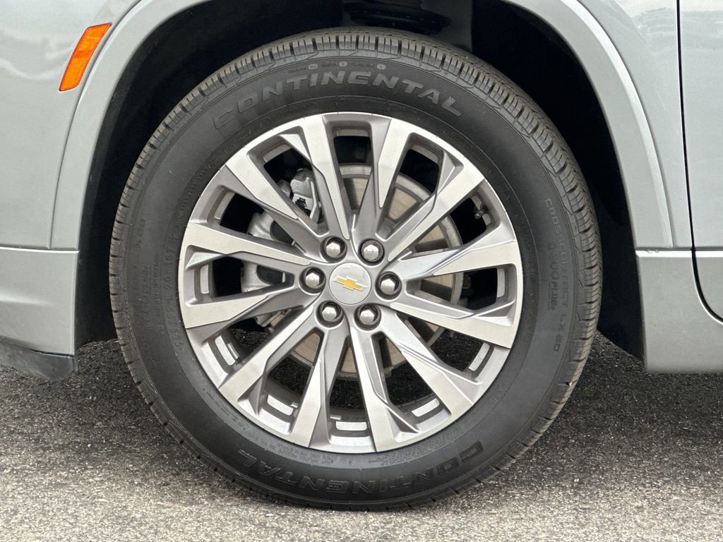 Used 2023 Chevrolet Traverse Premier AWD/4WD image 26