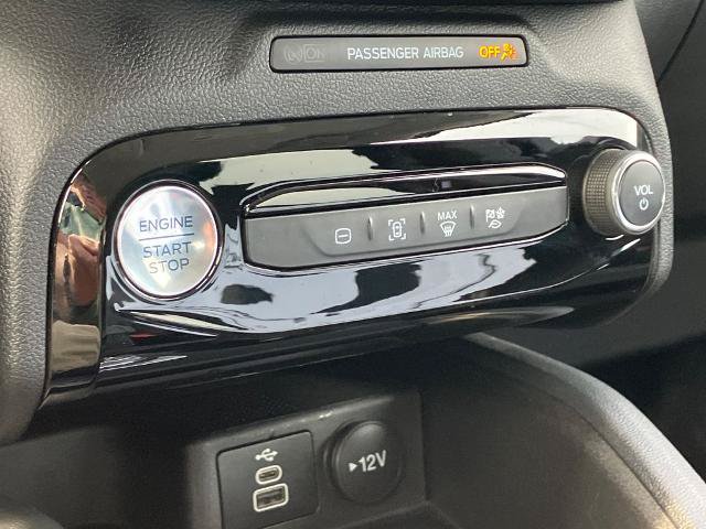 Certified 2025 Ford Escape SE FWD image 27
