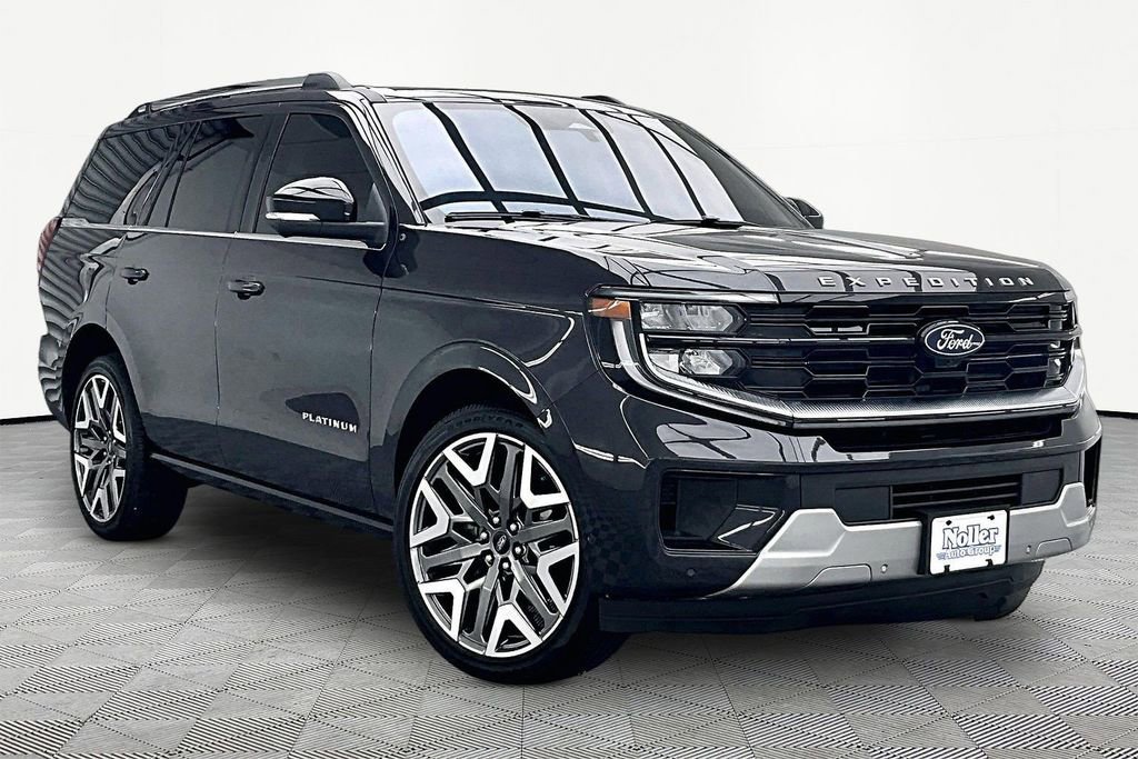 Certified 2025 Ford Expedition Platinum w/ Platinum Ultimate Package AWD/4WD image 12