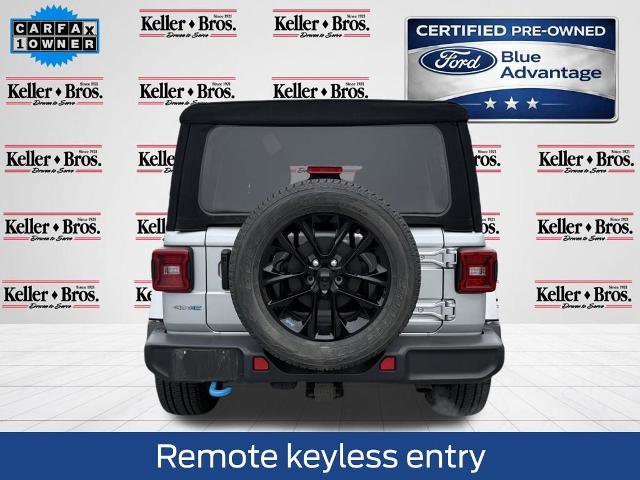 Used 2022 Jeep Wrangler Unlimited Sahara w/ Cold Weather Group AWD/4WD image 6
