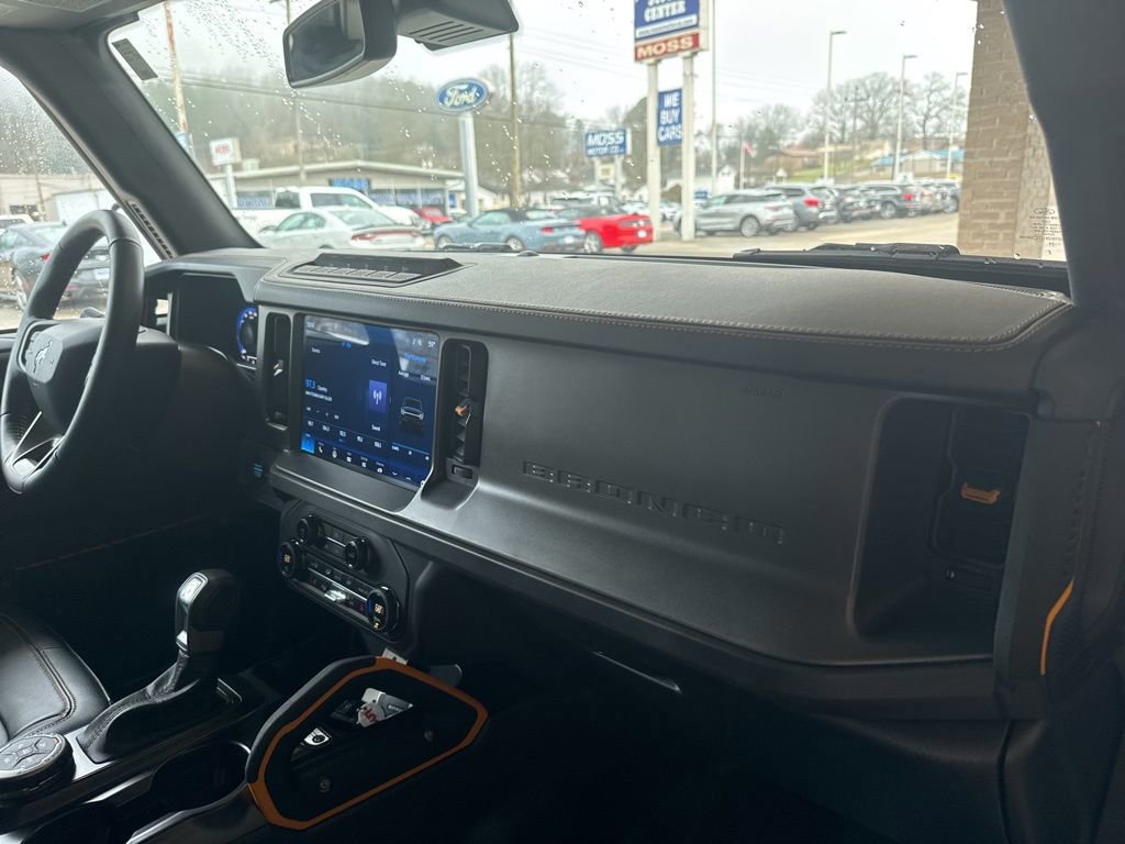 Certified 2024 Ford Bronco Badlands w/ Sasquatch Package image 15
