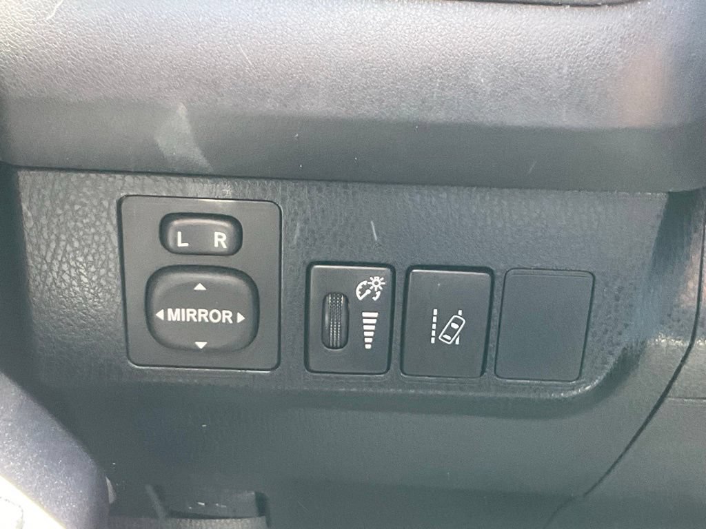 Used 2018 Toyota RAV4 LE w/ All Weather Liner Package AWD/4WD image 11