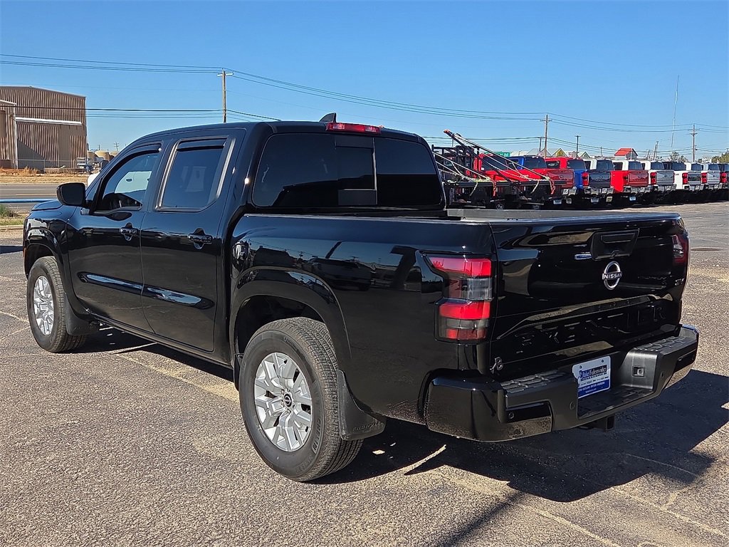 Used 2024 Nissan Frontier SV w/ SV Convenience Package image 3