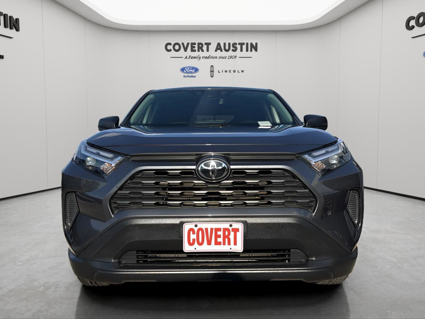 Used 2024 Toyota RAV4 LE image 8