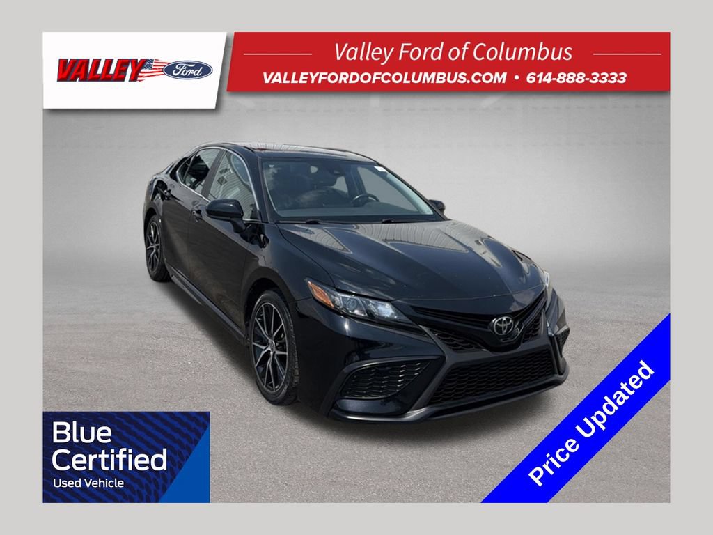 Used 2021 Toyota Camry SE FWD image 1
