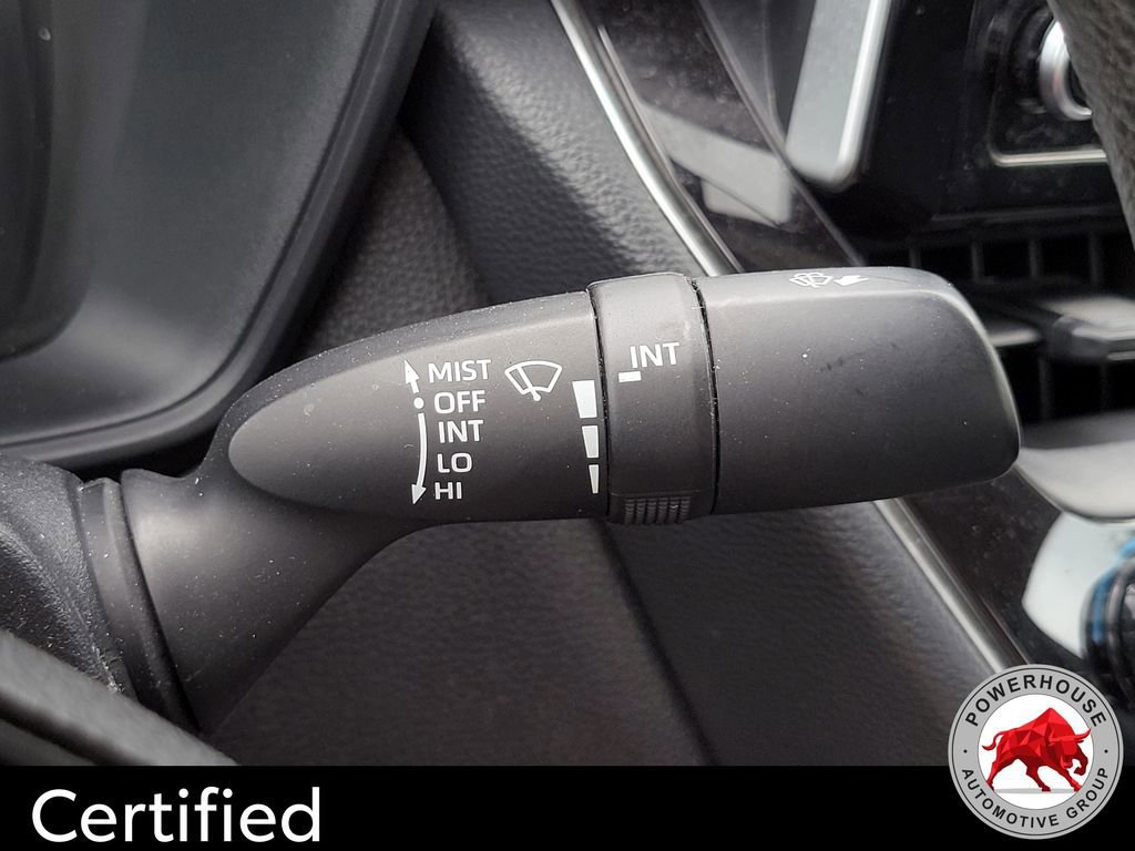 Used 2021 Toyota Corolla LE image 28