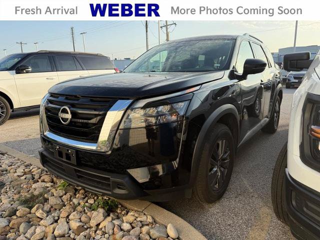 Used 2024 Nissan Pathfinder SV