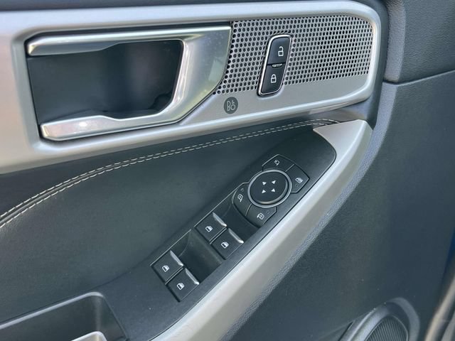 Certified 2022 Ford Explorer Limited RWD image 17