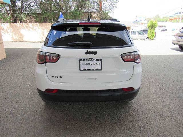 Used 2023 Jeep Compass Latitude w/ Convenience Group AWD/4WD image 3