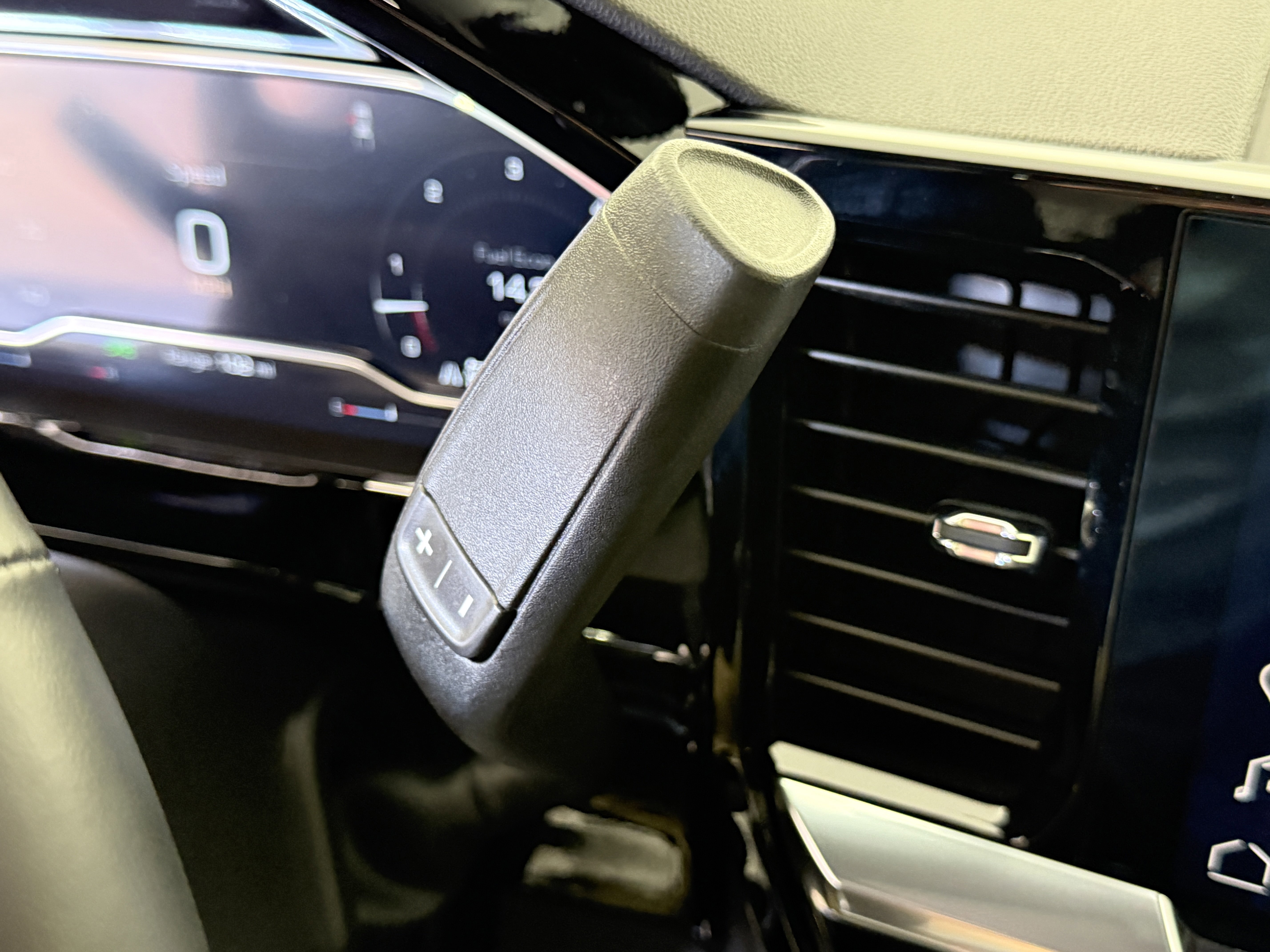 Used 2024 GMC Sierra 1500 Elevation image 24