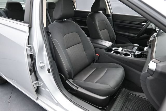 Used 2024 Nissan Altima 2.5 SV FWD image 28