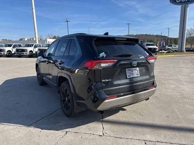 Used 2022 Toyota RAV4 SE image 7