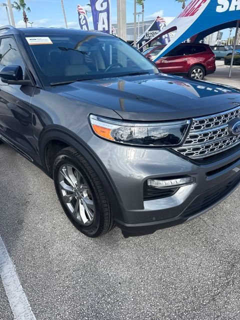 Certified 2022 Ford Explorer Limited AWD/4WD image 2