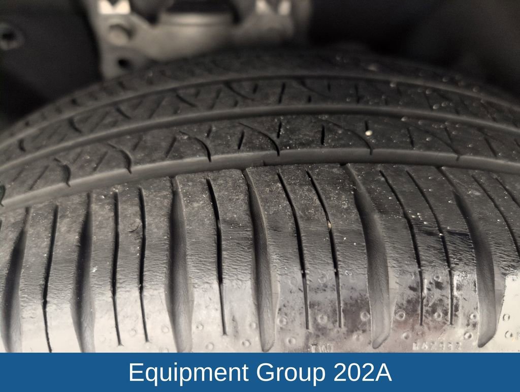 Certified 2022 Ford Explorer XLT w/ Equipment Group 202A image 20