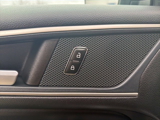 Certified 2024 Ford Edge SEL image 11