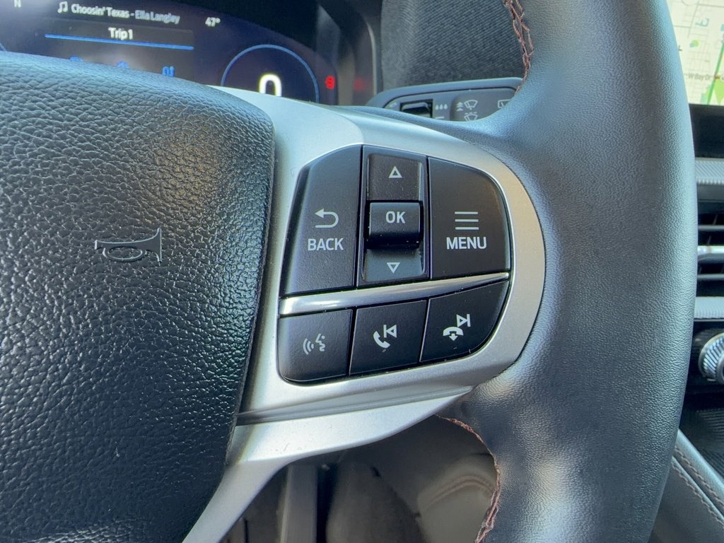 Certified 2025 Ford Explorer Active w/ Active Comfort Package image 26