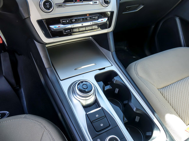 Certified 2023 Ford Explorer 4WD image 18