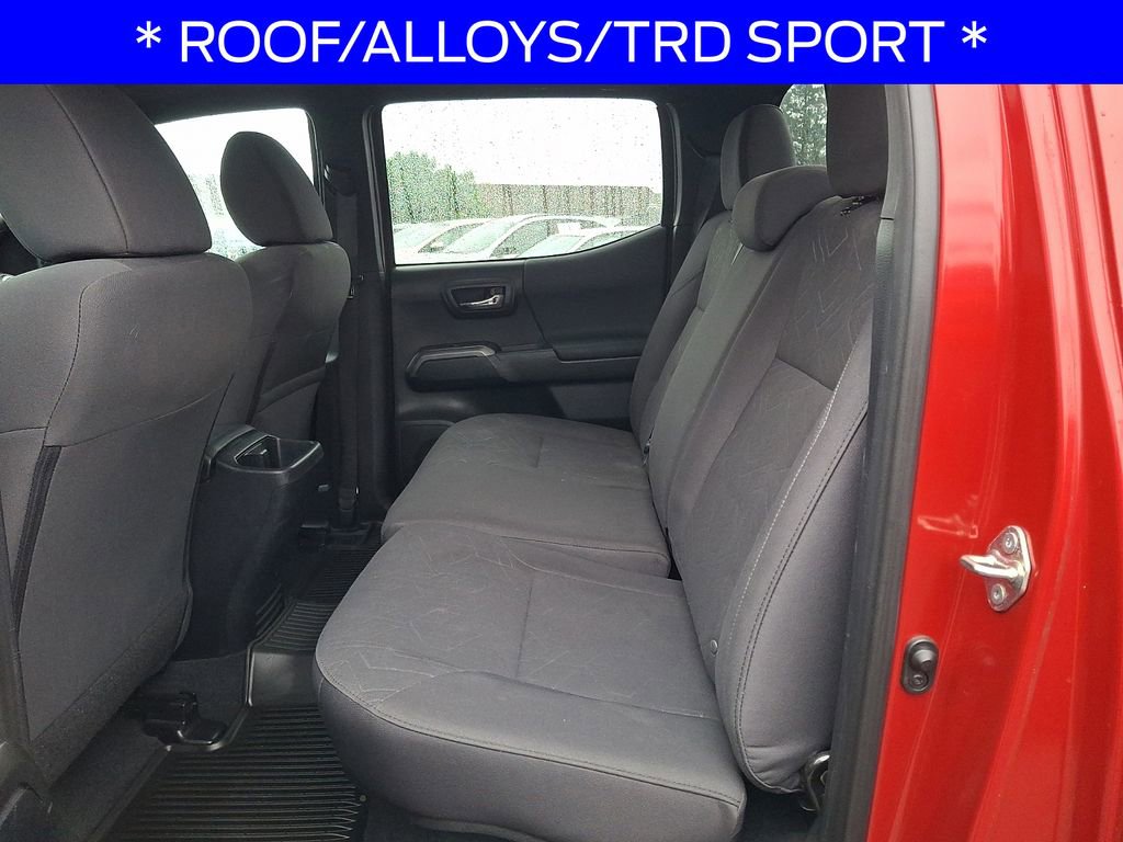 Used 2017 Toyota Tacoma TRD Sport AWD/4WD image 10