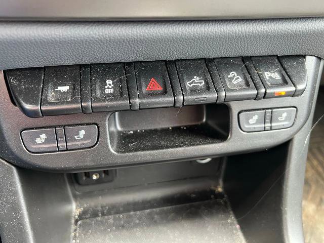 Used 2022 Chevrolet Colorado Z71 AWD/4WD image 16