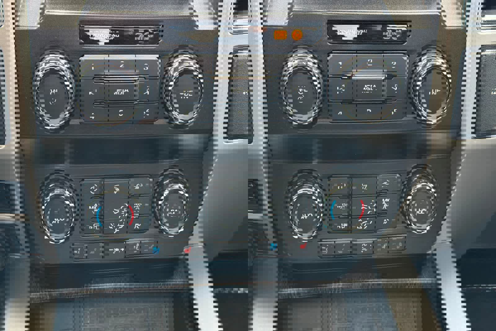 Certified 2020 Ford F350 Lariat image 20