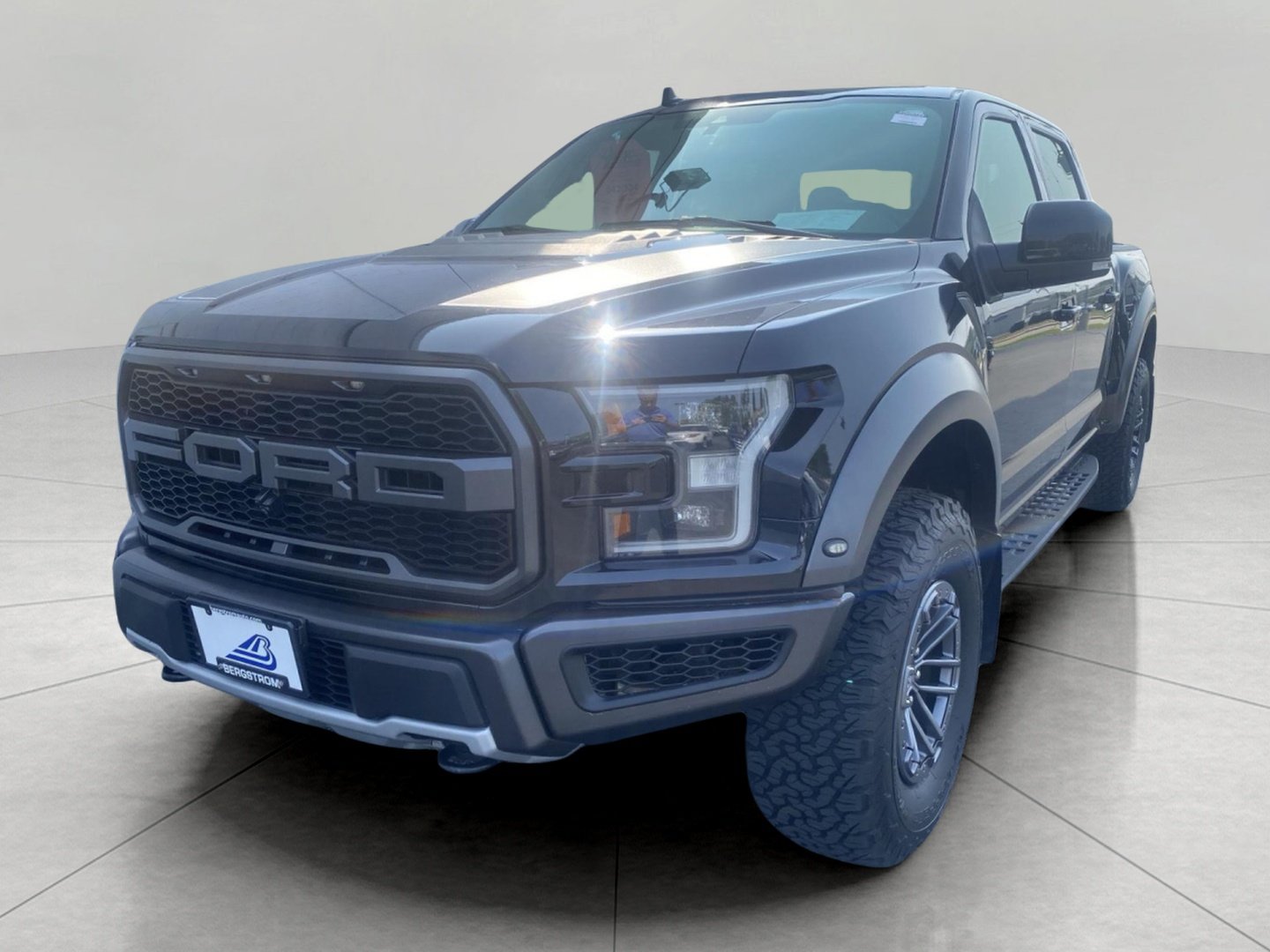 Certified 2019 Ford F150 Raptor w/ Equipment Group 802A Luxury AWD/4WD image 6