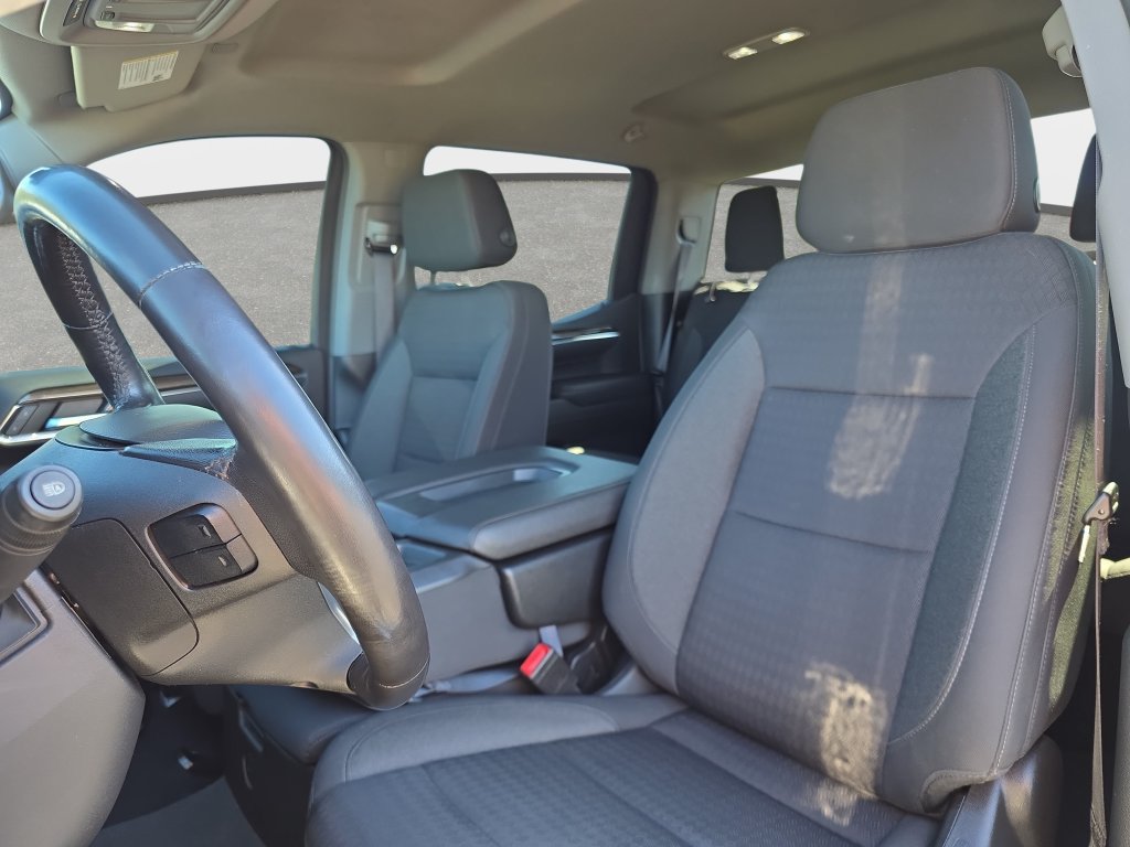 Used 2022 Chevrolet Silverado 1500 LT AWD/4WD image 11