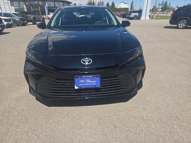 Used 2025 Toyota Camry LE AWD/4WD image 3