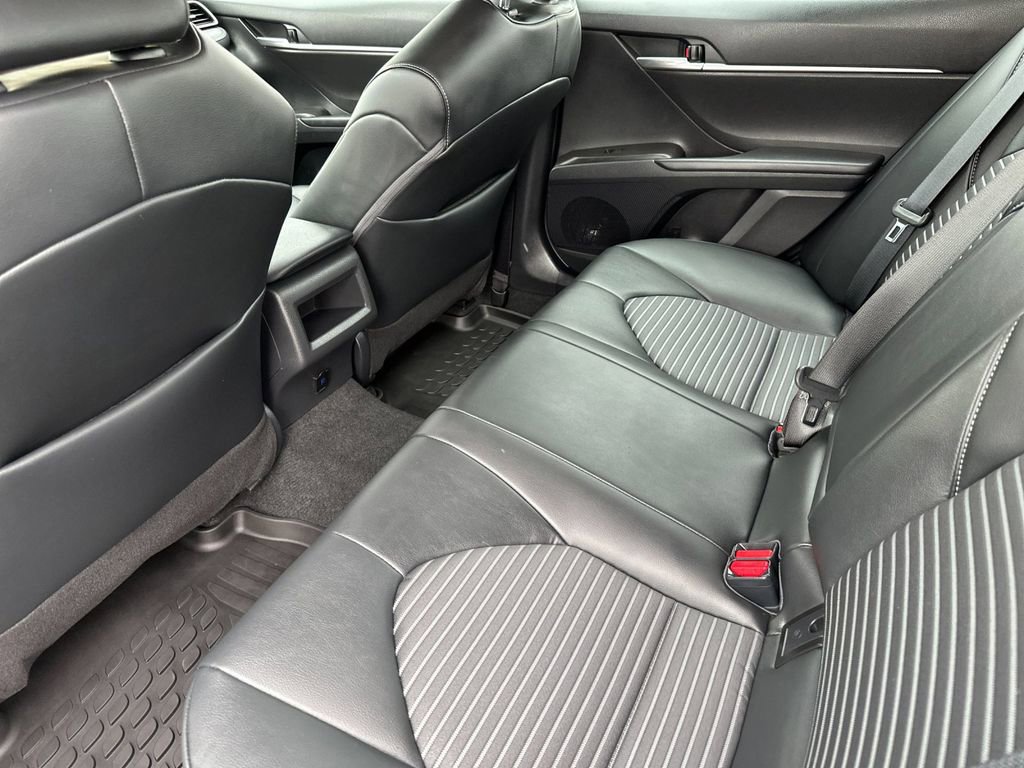 Used 2023 Toyota Camry SE w/ Convenience Package image 11