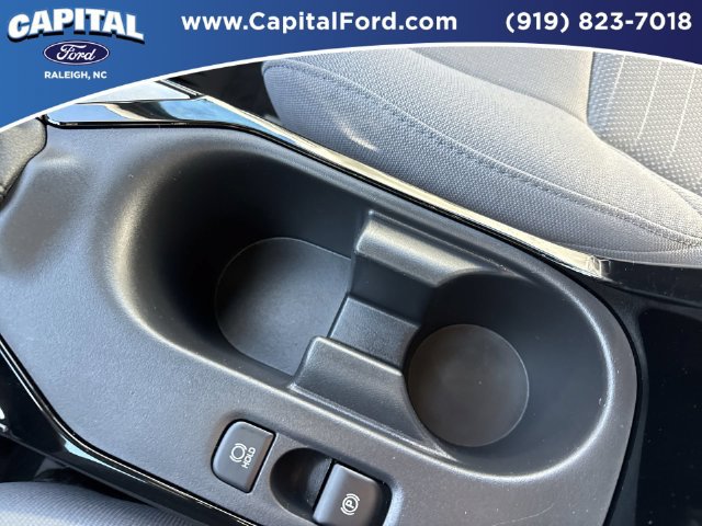 Used 2025 Toyota Corolla SE FWD image 31