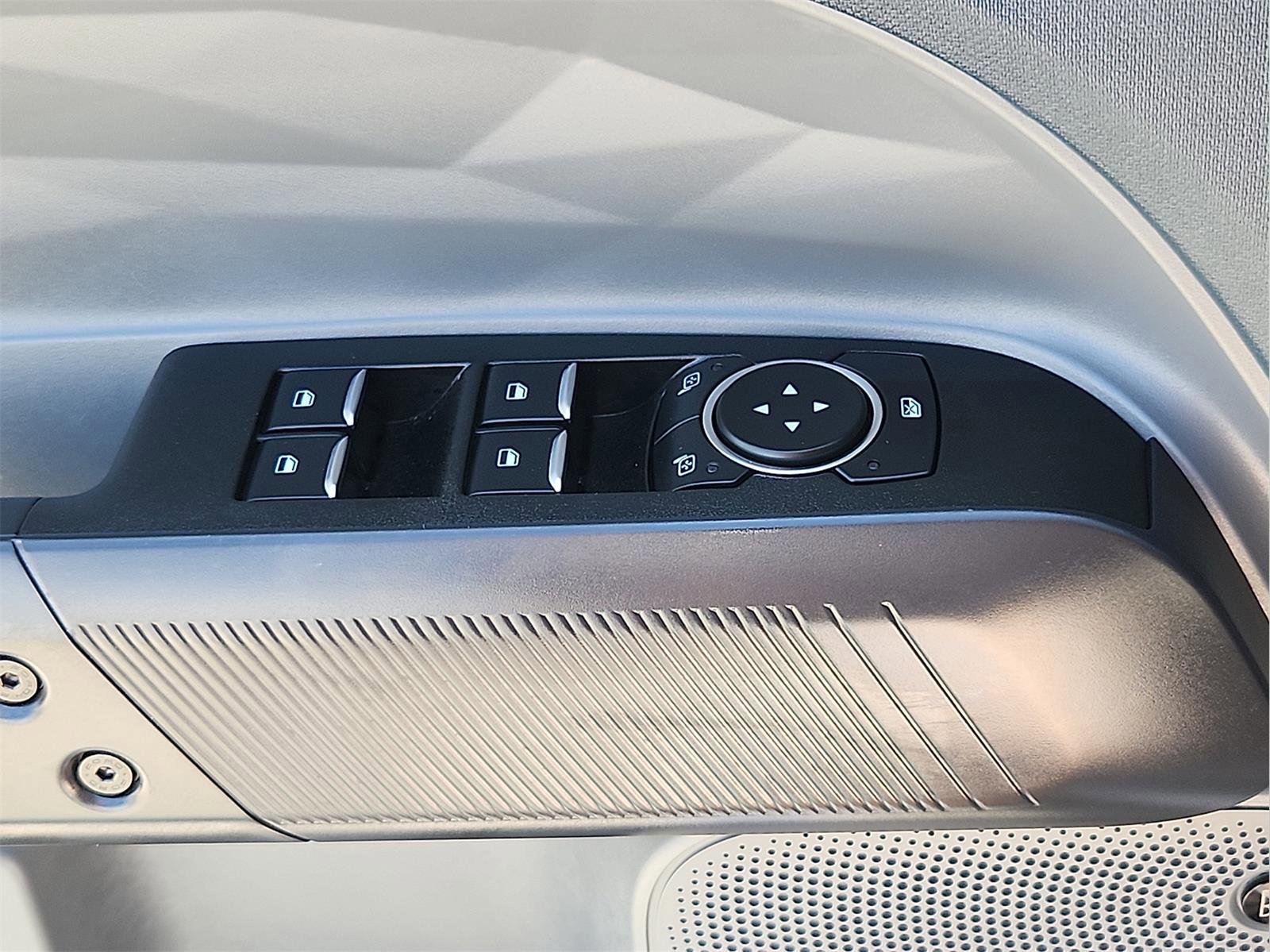 Certified 2024 Ford Maverick Lariat w/ Black Appearance Package image 21