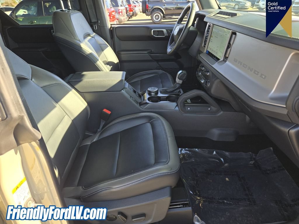 Certified 2025 Ford Bronco Outer Banks w/ Sasquatch Package AWD/4WD image 17