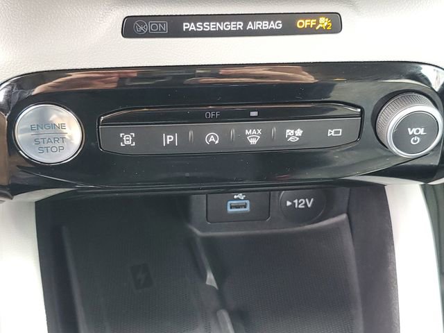 Certified 2023 Ford Escape Platinum image 23