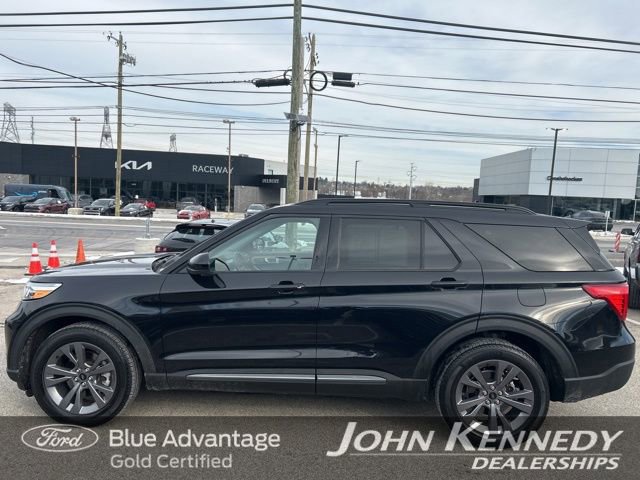 Certified 2022 Ford Explorer XLT w/ Equipment Group 202A image 2