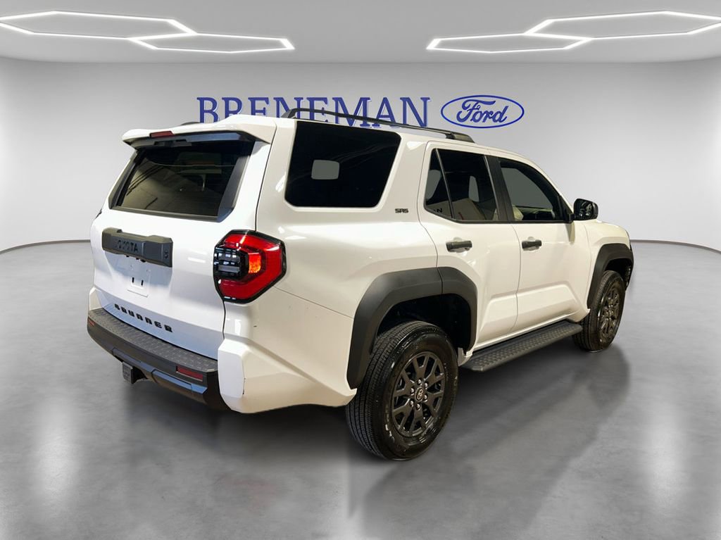 Used 2025 Toyota 4Runner SR5 AWD/4WD image 5