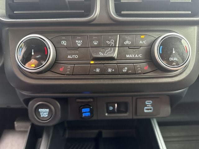 Certified 2023 Ford Maverick Lariat w/ Lariat Luxury Package AWD/4WD image 17
