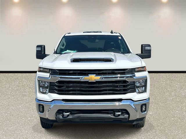 Used 2024 Chevrolet Silverado 3500 LT w/ Convenience Package AWD/4WD image 2